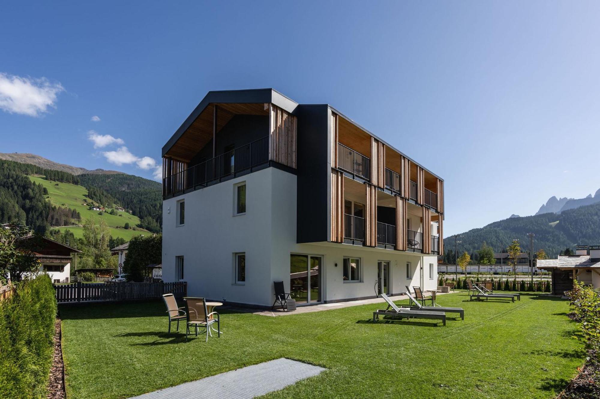Ariane'S Guesthouse Sexten Eksteriør bilde