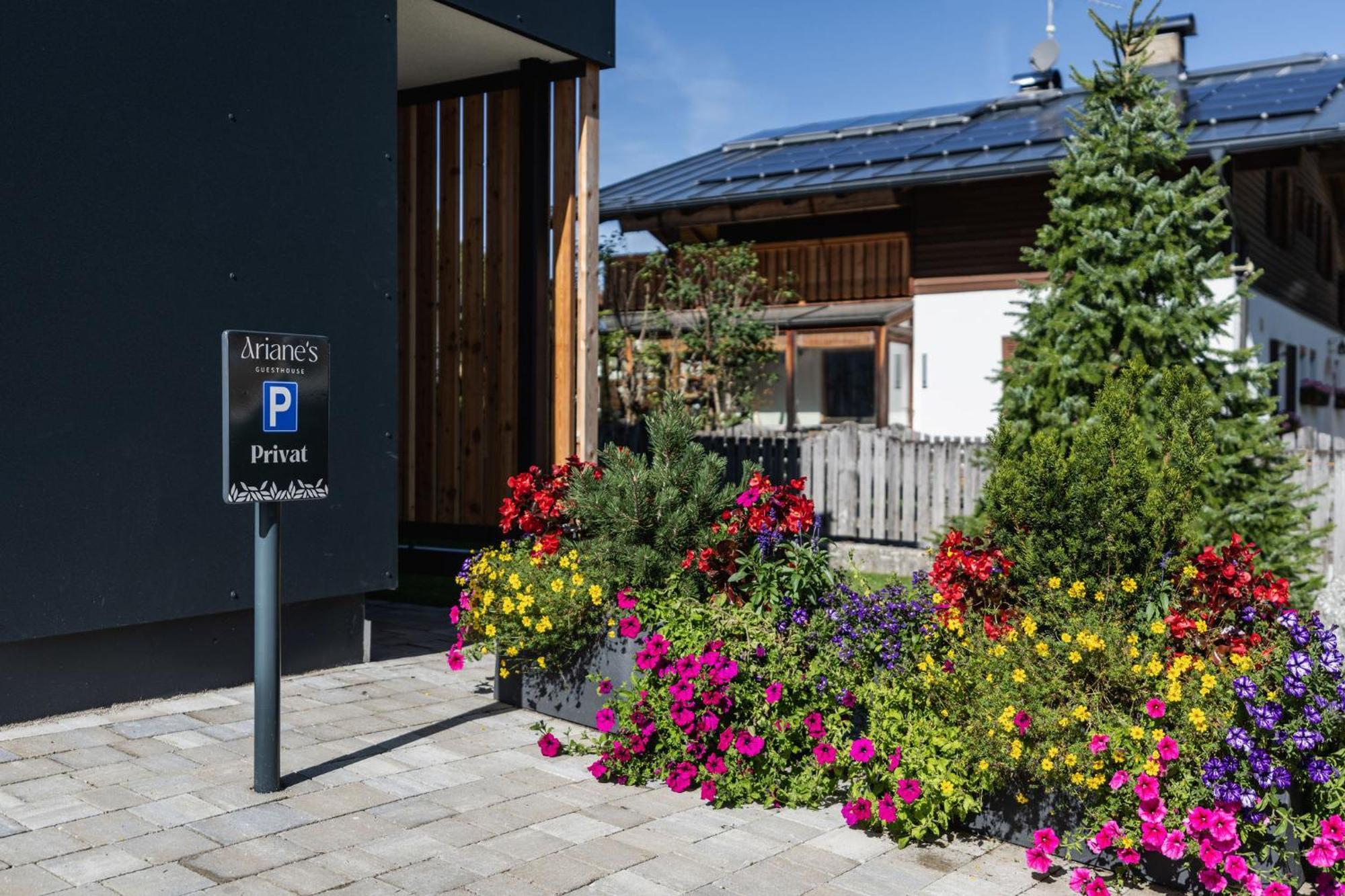 Ariane'S Guesthouse Sexten Eksteriør bilde