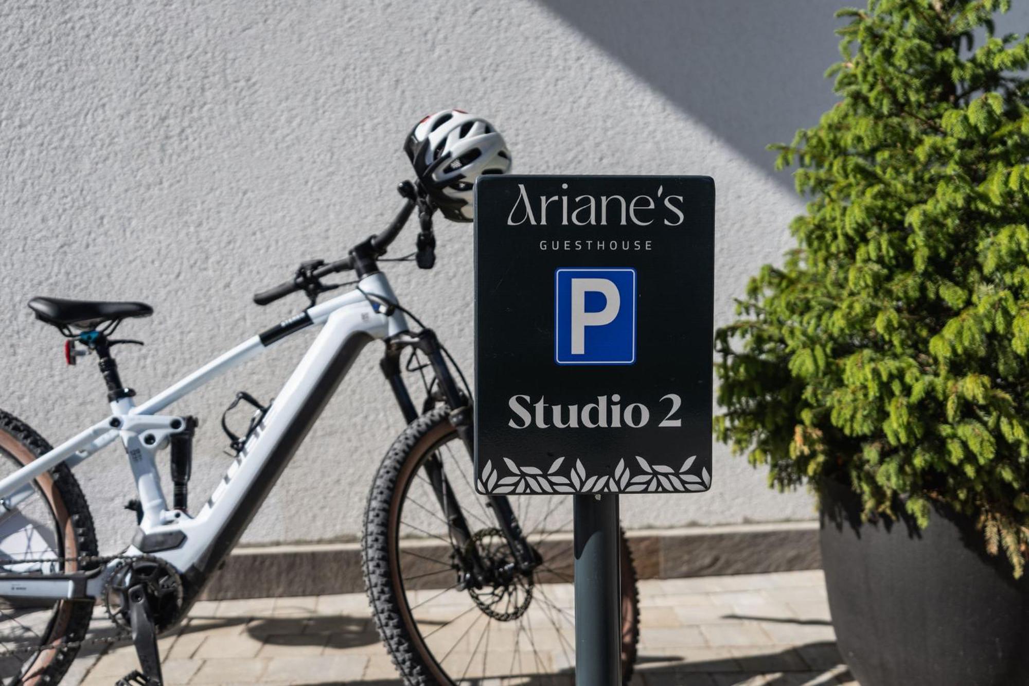 Ariane'S Guesthouse Sexten Eksteriør bilde
